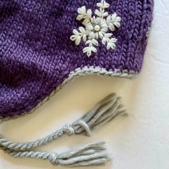 SCREAMER Women's Hand Knit "Vail" Hat with Ties NWT Size OSFM - Picture 6 of 7
